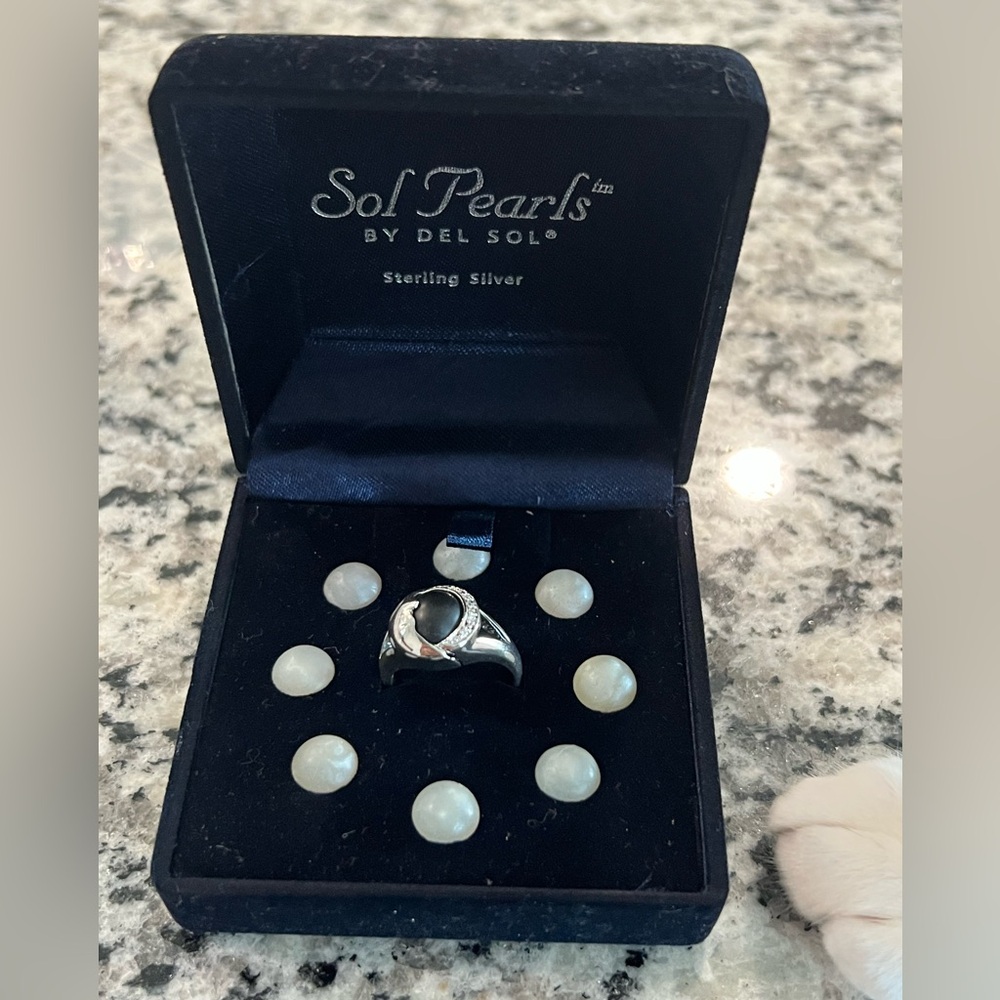 Del sol pearls ring NWT